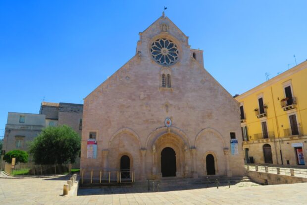 cattedrali romaniche in puglia