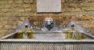 Fontana di Porta Cavalleggeri