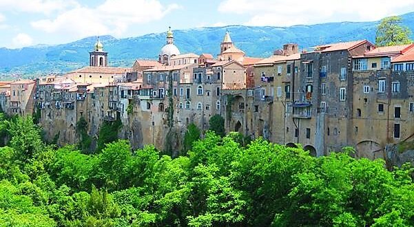 Visitare Sant'Agata de Goti