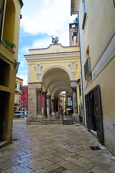 Visitare Sant'Agata de Goti