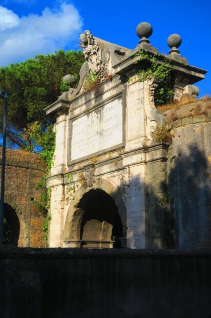 Arco di Paolo V Roma