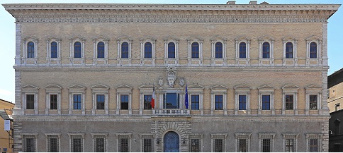 Piazza Farnese Roma