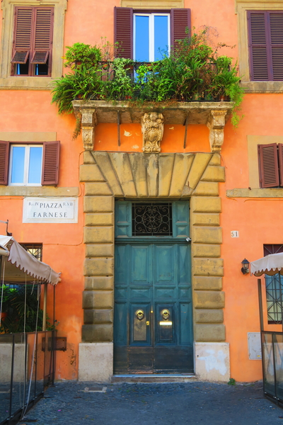 Piazza Farnese Roma