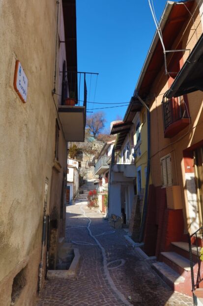 visitare Aielli Borgo Universo Murales Abruzzo