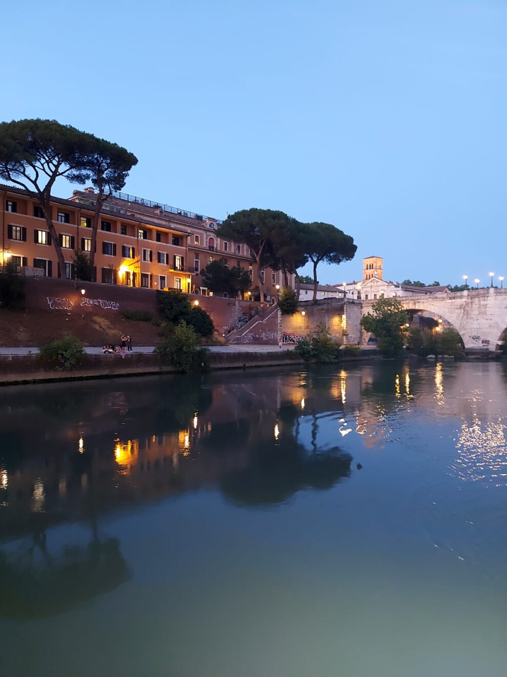 Tour del Tevere in Battello Roma