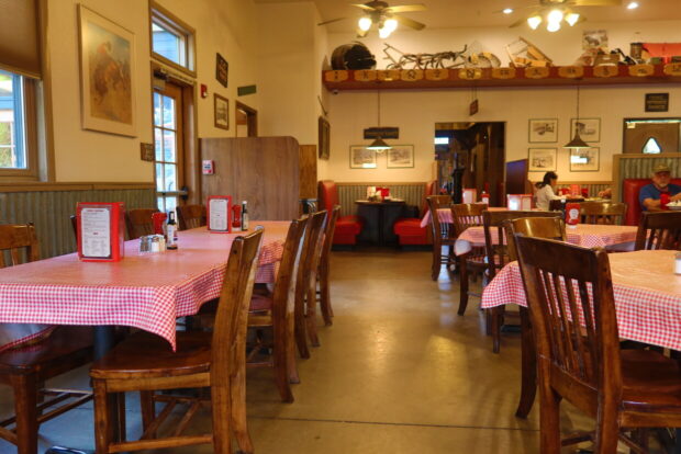 Dambar Steakhouse Kingman Arizona Route 66