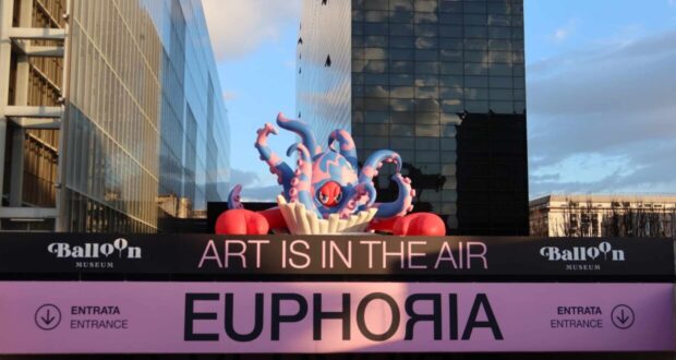 Euphoria Art in in the air balloon museum roma