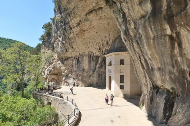 Tempio del Valadier Genga Marche